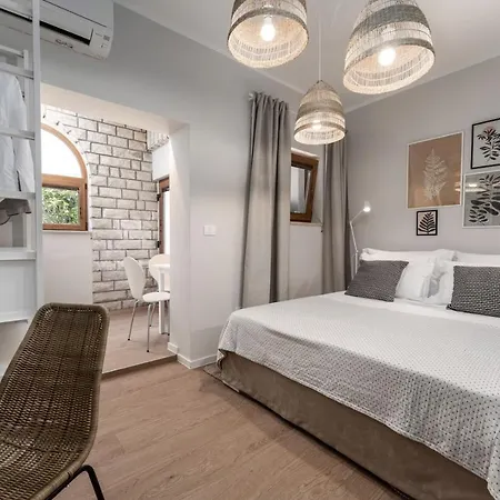 Alloro By Seeadria Agency 4*