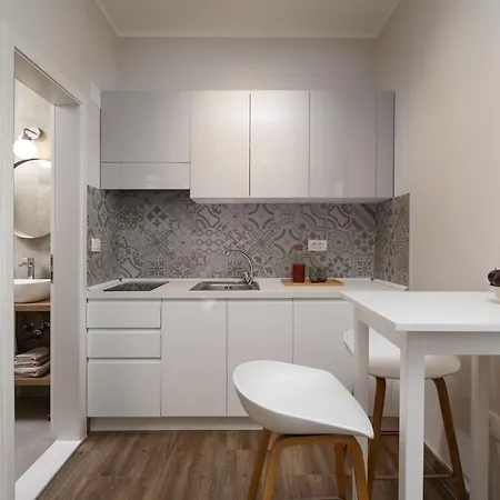 Alloro By Seeadria Agency Pensión 4*