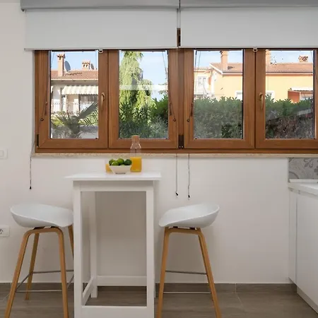 Alloro By Seeadria Agency Pensión Novigrad Istria