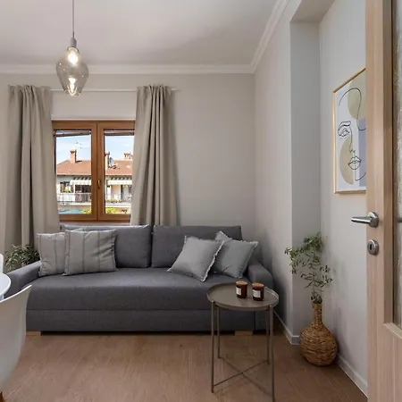 Alloro By Seeadria Agency Pensión 4*