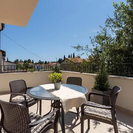 Alloro By Seeadria Agency * Novigrad (Istria)