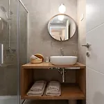 Alloro By Seeadria Agency