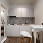 Alloro By Seeadria Agency 게스트하우스 4*