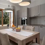 Alloro By Seeadria Agency